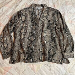 dressbarn vintage y2k cream and black snakeskin 100% silk button up blouse 1x